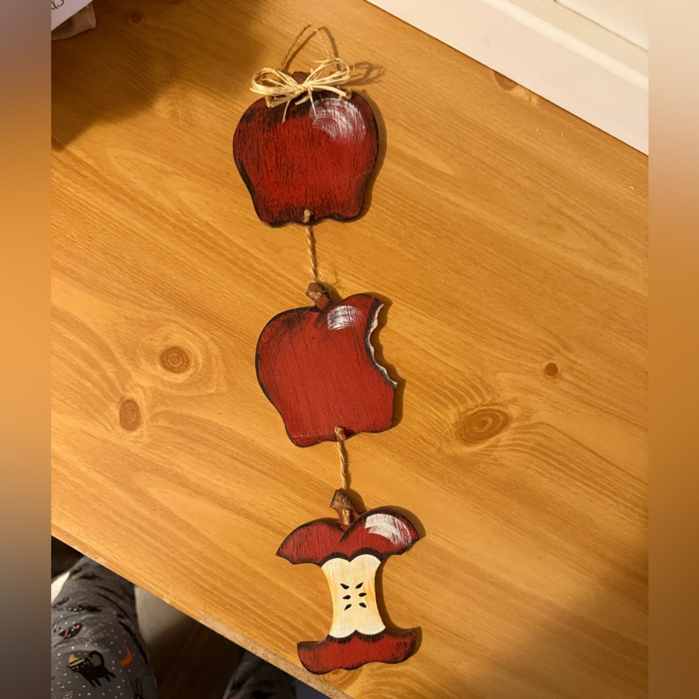 Vintage hanging apples